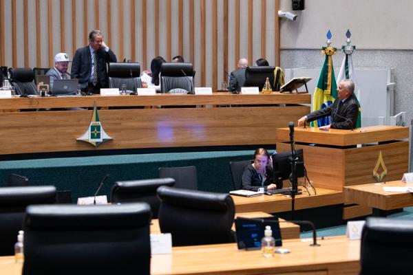 Deputados voltam a debater projeto que prev&ecirc; interna&ccedil;&atilde;o involunt&aacute;ria de pessoas em situa&ccedil;&atilde;o de rua - CLDF