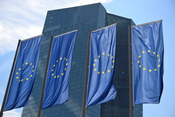 Membro do BCE diz que juros ter&atilde;o de subir ainda mais, informa a Bloomberg