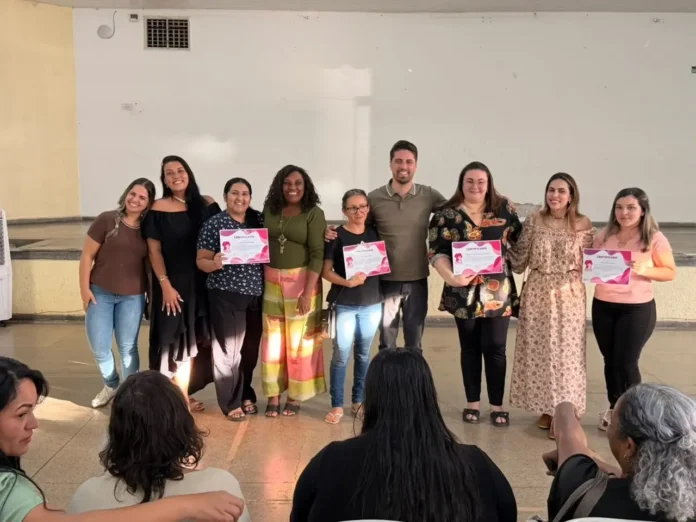 CARAVANA DO EMPREENDEDORISMO FEMININO CAPACITA 40 MULHERES EM VALPARA&Iacute;SO DE GOI&Aacute;S - Prefeitura Municipal de Valpara&iacute;so de Goi&aacute;s