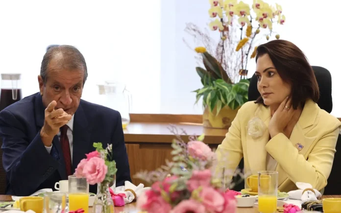 Valdemar Costa Neto comenta sa&iacute;da de Michelle Bolsonaro da presid&ecirc;ncia do PL Mulher