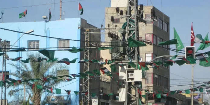Hamas dissolve governo de Gaza