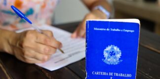 Desemprego cai a 5,2% e ocupação bate recorde no Brasil