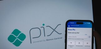 Goiás prepara cobrança de impostos por Pix a partir de 2027