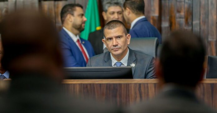 Marqueteiro diz que ataques de Paes ajudaram a impulsionar Douglas Ruas | Blogs | CNN Brasil
