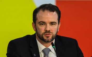 Durigan afirma que medidas do governo respeitam limite de gastos