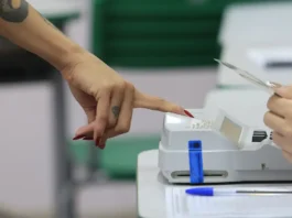 Segundo turno registra substituição de 900 urnas até o meio-dia